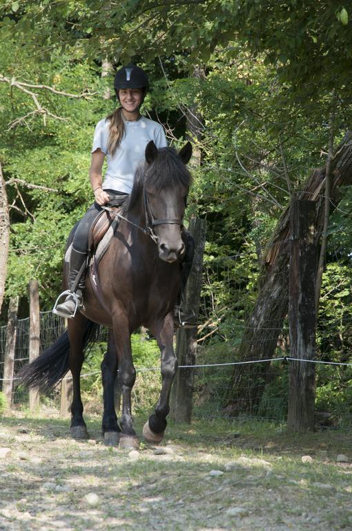 Cantù Agriturismo Jesson Rosamund מראה חיצוני תמונה